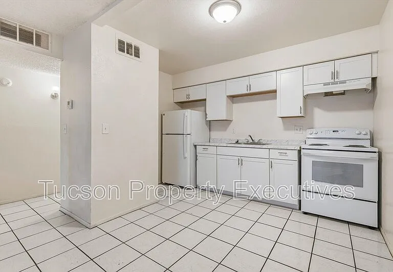 319 E Mohave Rd #109 — Photo 2
