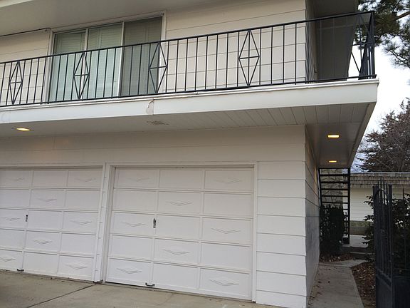 Garage/Guest House access