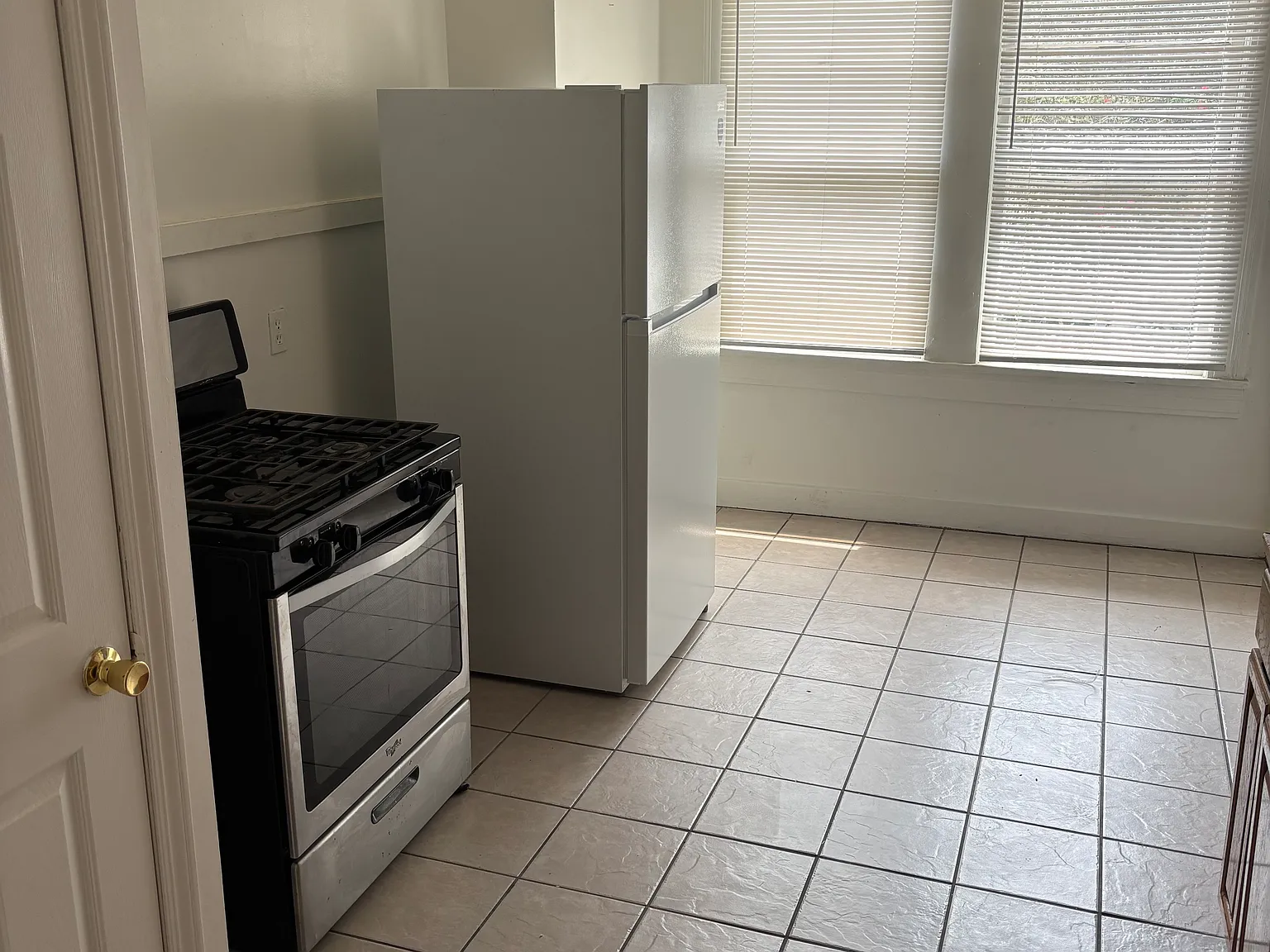 2 bed, 800 sqft, $725 — Photo 3
