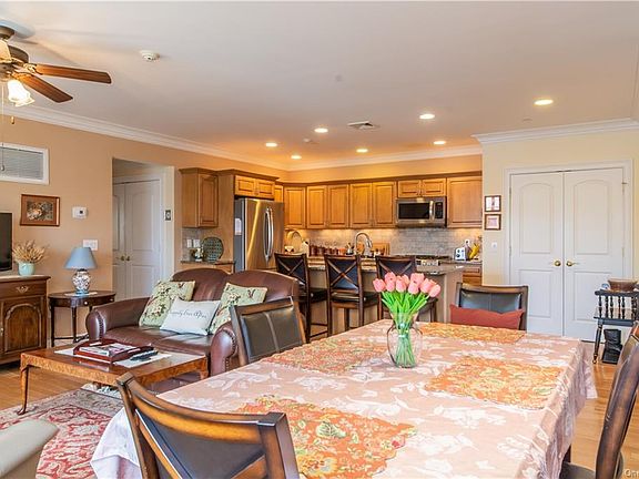 5th image of 46 Demarest Ave APT 202