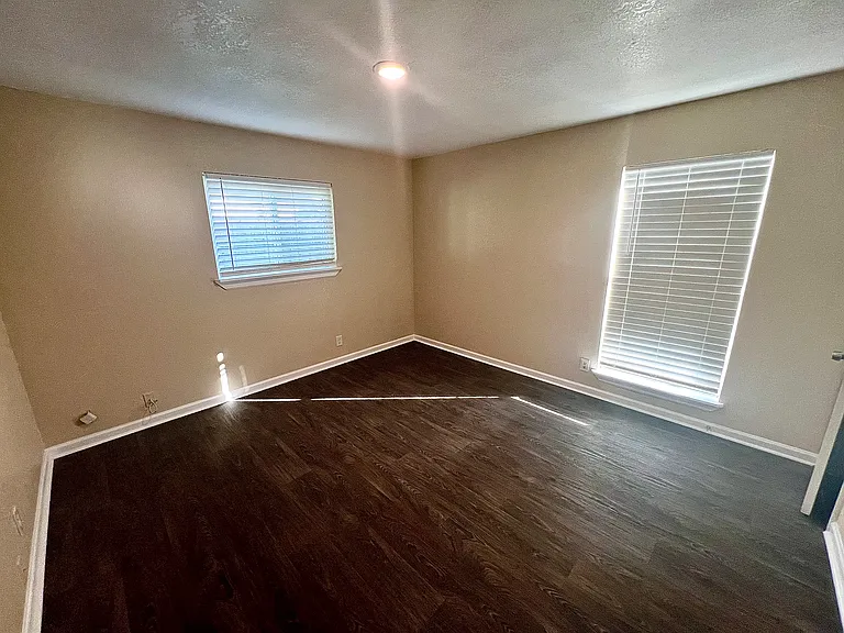 5804 Deer Lake Dr — Photo 5
