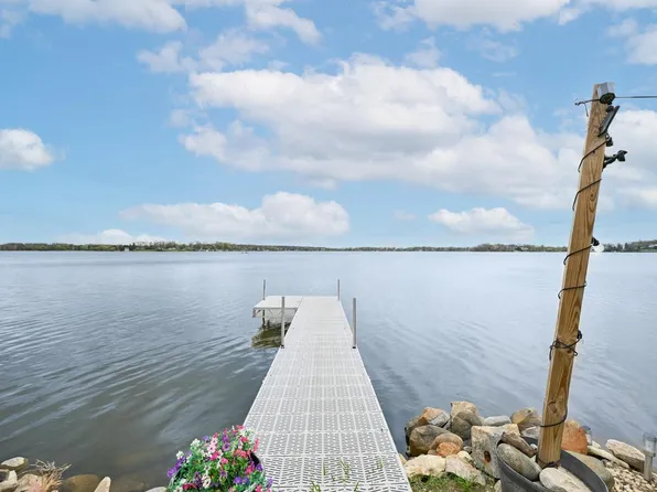 2225 Lakeshore DRIVE, Kansasville, WI 53139