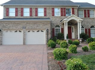 43156 Wintergrove Dr, Ashburn, VA 20147