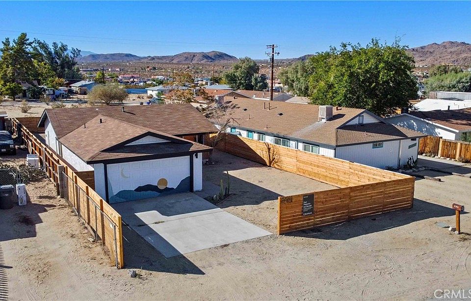 1st image of 62044 Valley View Cir