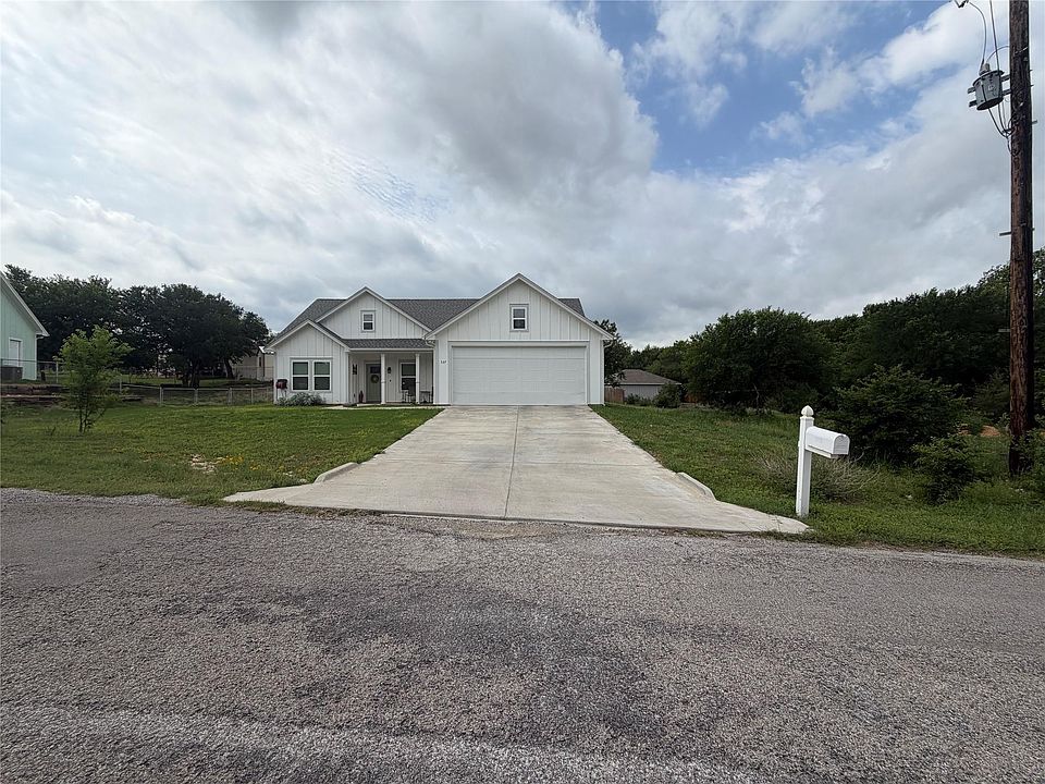 1st image of 527 Siesta Ct