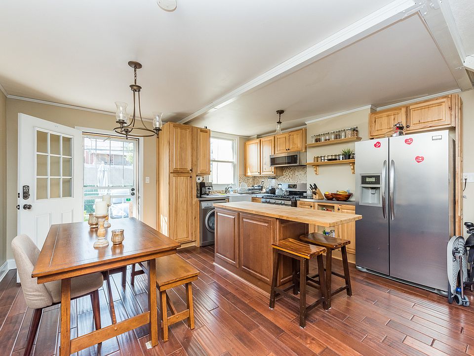1st image of 20-44 28th St #1