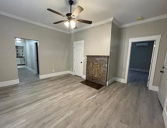 5th image of 713 N Chamberlain Ave