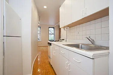 Rented by Space Marketing Shop