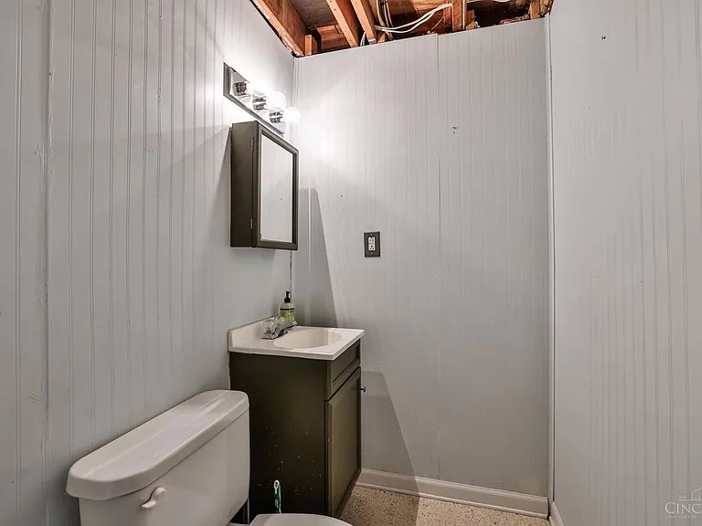 8651 Wicklow Ave — Photo 13