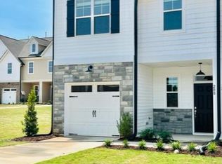 208 Peach Orchard Ct, Mebane, NC 27302