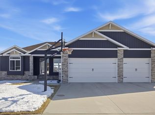 4209 Bristlecone Loop S, Fargo, ND 58104