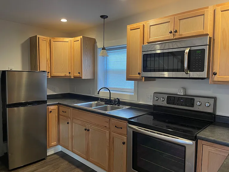 5 Chadbourne Rd #4 — Photo 4