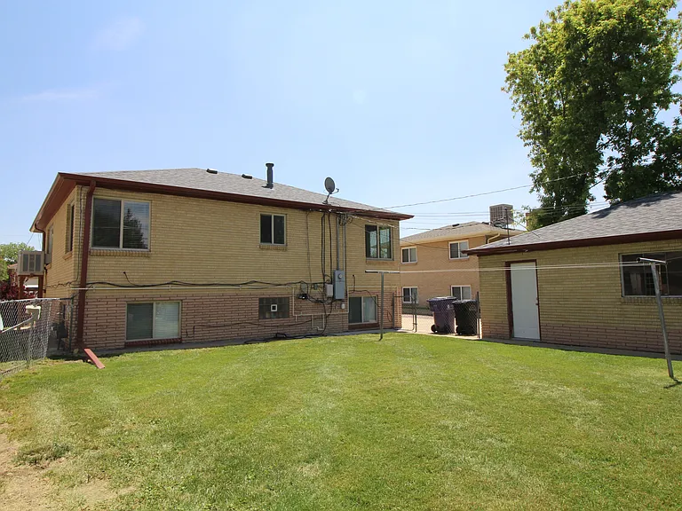 4821 Fenton St — Photo 7
