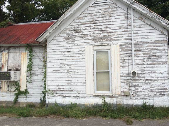 3rd image of 171 East 1st Street