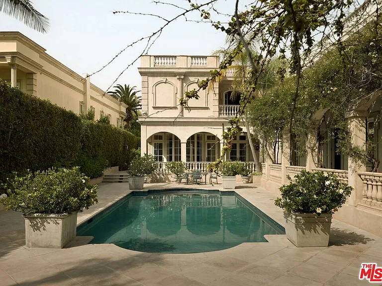 628 N Rodeo Dr — Photo 4