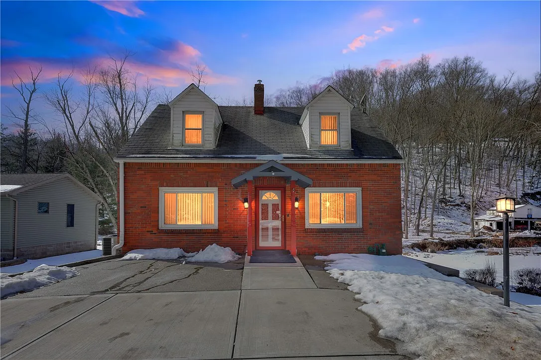 1113 Rochester Rd photo 1
