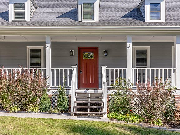 4th image of 7713 Elizabeth Way Dr