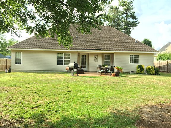 5th image of 2615 Beaver Creek Ln