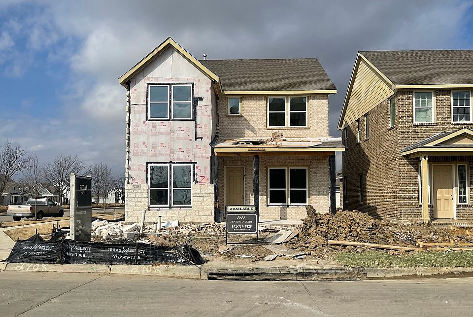 1st image of 2708 N Market Square