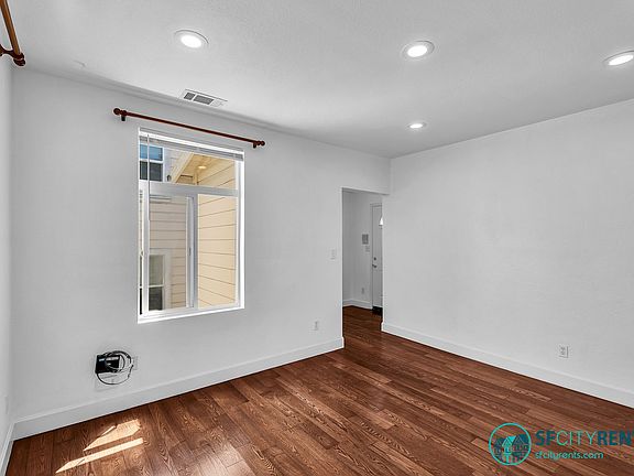 5th image of 21 Crescent Ave Unit B