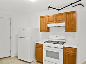 408 Neponset Ave, Boston, MA