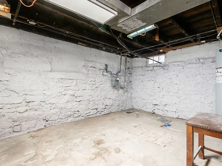501 Oak St — Photo 33