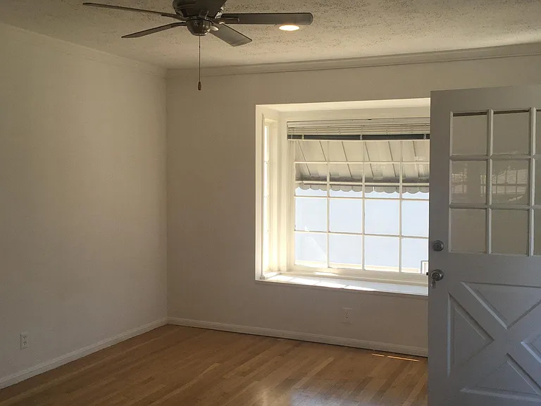 2522 Montana Ave — Photo 11
