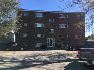 4 Oakcrest Rd APT 23, Hyde Park, MA 02136