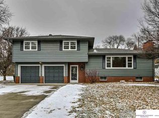 3334 S 113th St, Omaha, NE 68144