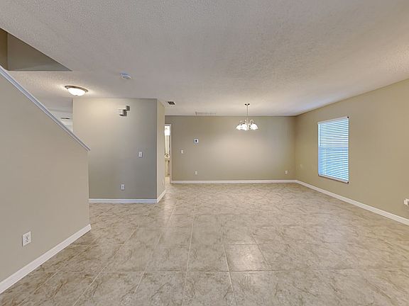 5th image of 873 Belhaven Dr
