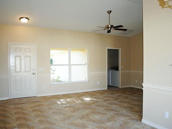 3rd image of 6940 Topeka Ln