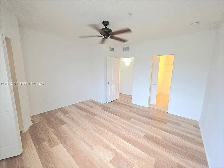 8070 N Nob Hill Rd #208 — Photo 8