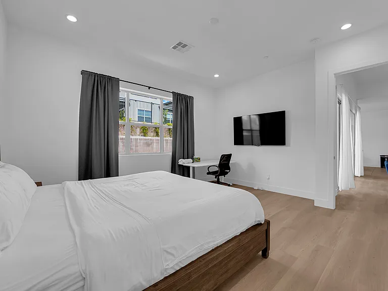 323 Robledo St — Photo 21