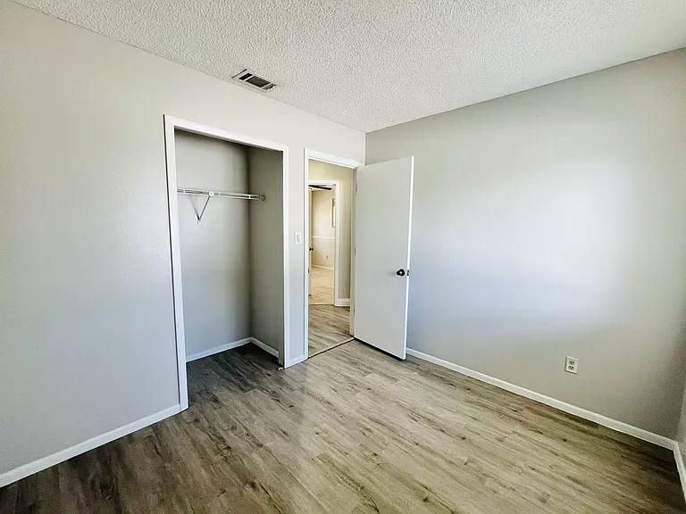 152 Summerset Dr — Photo 19