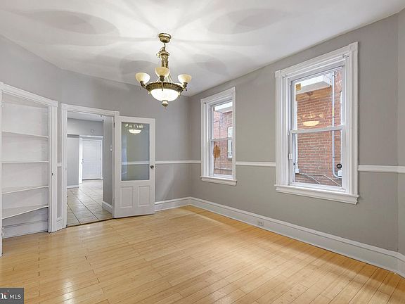 4th image of 516 E 9th St