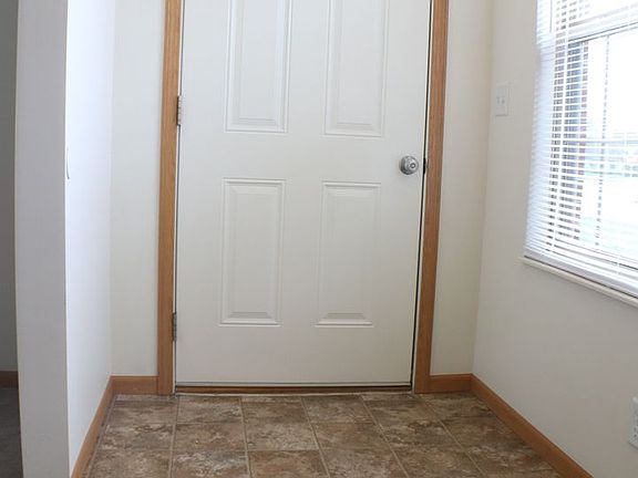 4th image of 2240 Morning Glory Cir