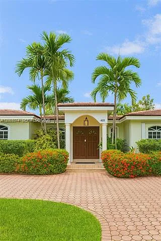 4 bed, $11,000 — Photo 3