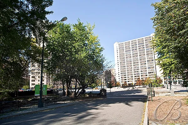 Rented by Bellmarc Realty | media 36