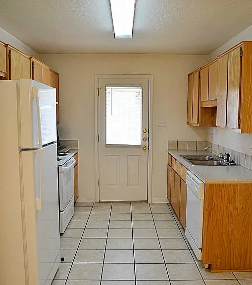 3706 Littleleaf Dr #B — Photo 7