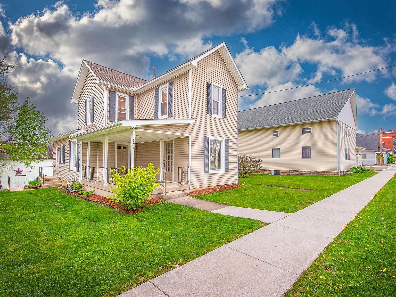 60 W Main St, Centerburg, OH 43011 | Zillow