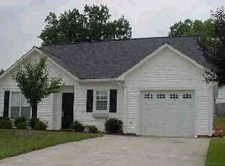 370 Cedar Ridge Cir, Winston Salem, NC 27127