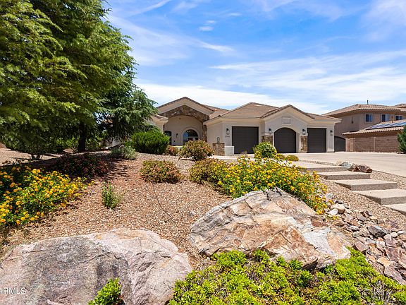 3rd image of 3746 LA TERRAZA Drive