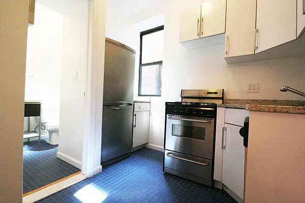 Rented by Aether Property Group | media 17