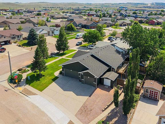 2nd image of 422 E Enchanted Pines Dr