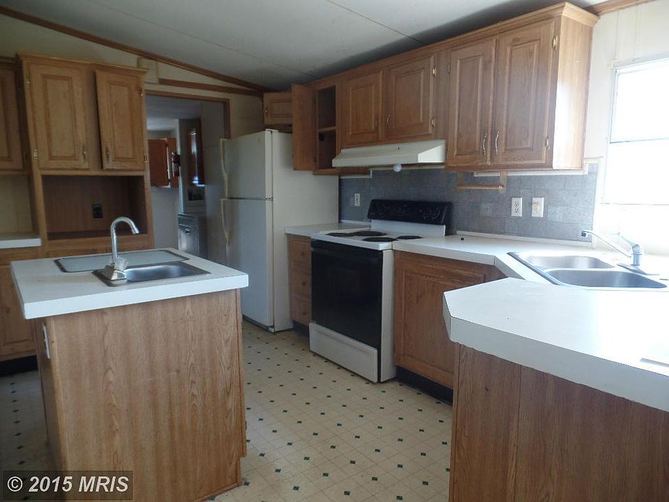 2nd image of 1004 Benton Corners Rd