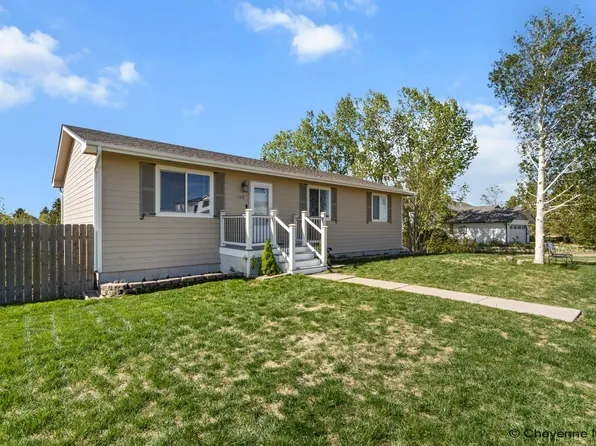 1109 Beverly Blvd, Cheyenne, WY 82007