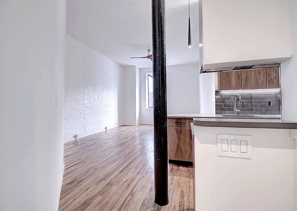 1st image of 123 Bank St #510A