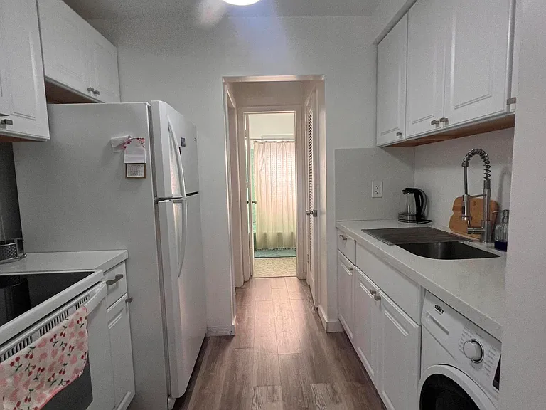 113 N Lakeside Dr #3 — Photo 17