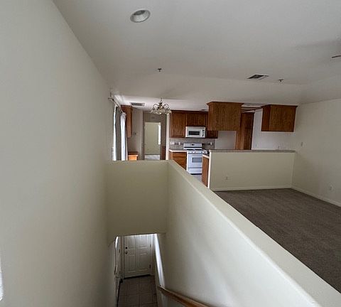 2nd image of 1129 N Stoneman Ave APT B