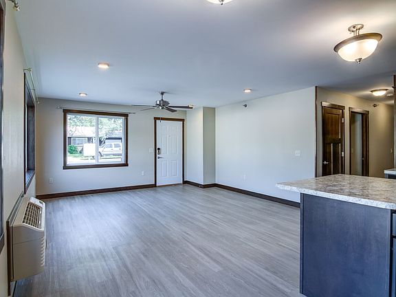 2nd image of 1017 Hayden Ave #5